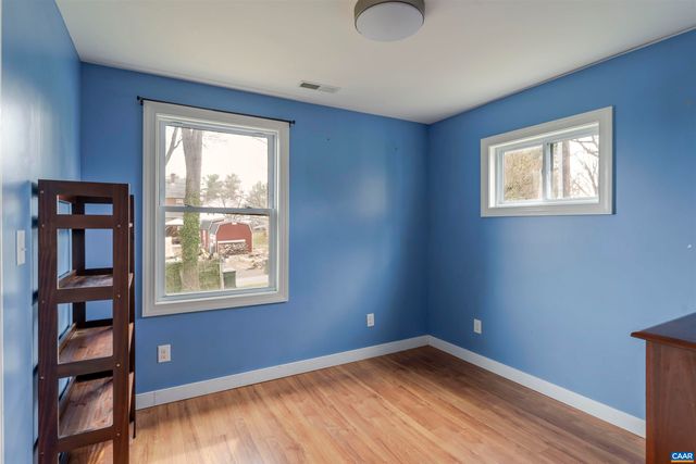 424 OAK AVE, Waynesboro, VA 22980