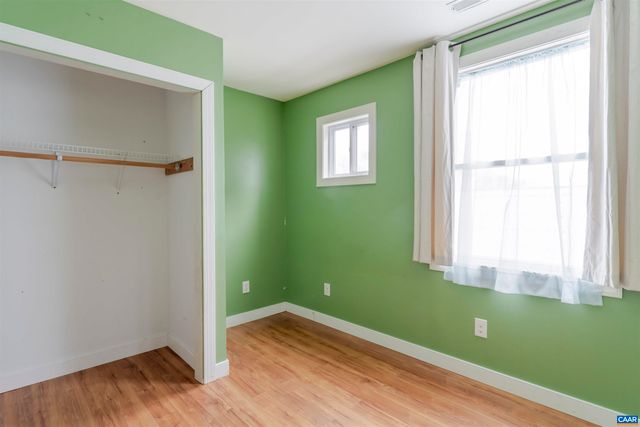 424 OAK AVE, Waynesboro, VA 22980