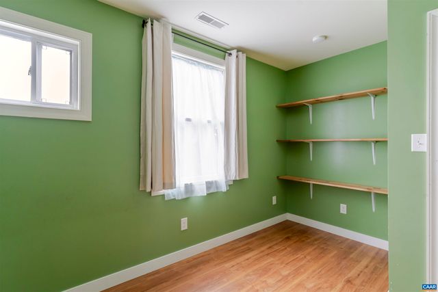 424 OAK AVE, Waynesboro, VA 22980