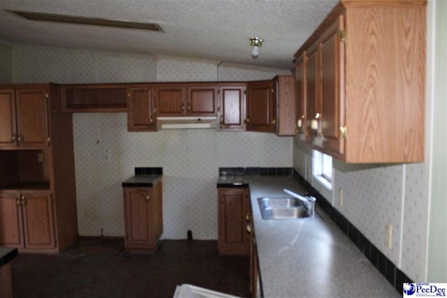 2470 Pittman Ln, Dillon, SC 29536