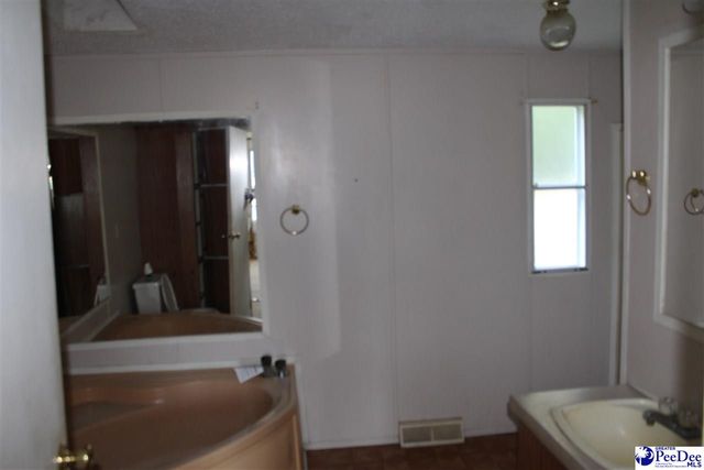 2470 Pittman Ln, Dillon, SC 29536