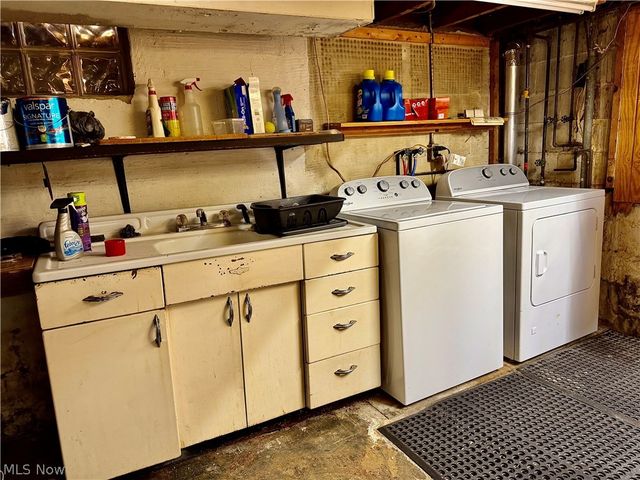2108 Clermont Avenue NE, Warren, OH 44484