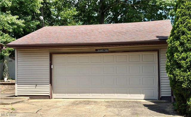 2108 Clermont Avenue NE, Warren, OH 44484