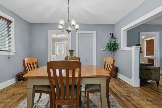 256 7th Street, Silvis, IL 61282