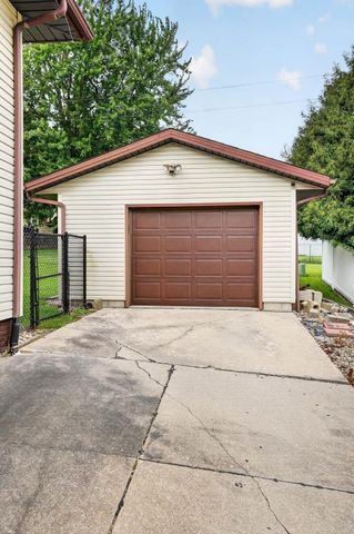 332 Sunny Lane Street, Denver, IA 50622