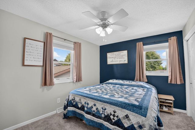 332 Sunny Lane Street, Denver, IA 50622