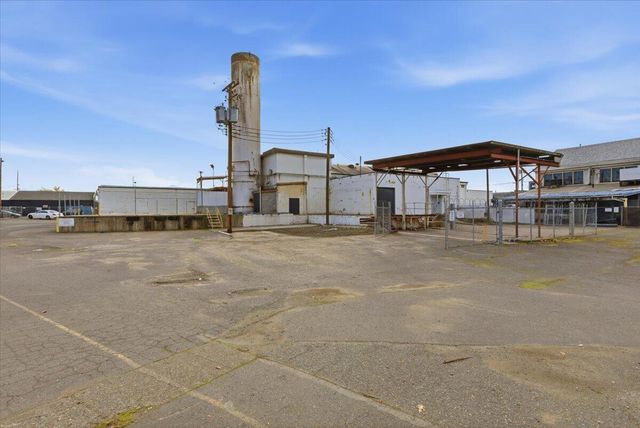 1300 Court Street, Medford, OR 97501