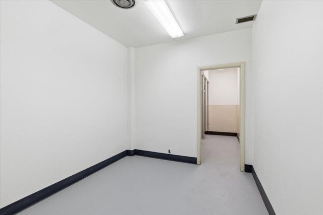 1300 Court Street, Medford, OR 97501