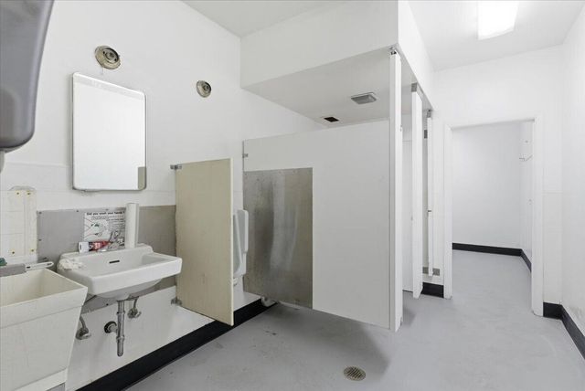 1300 Court Street, Medford, OR 97501