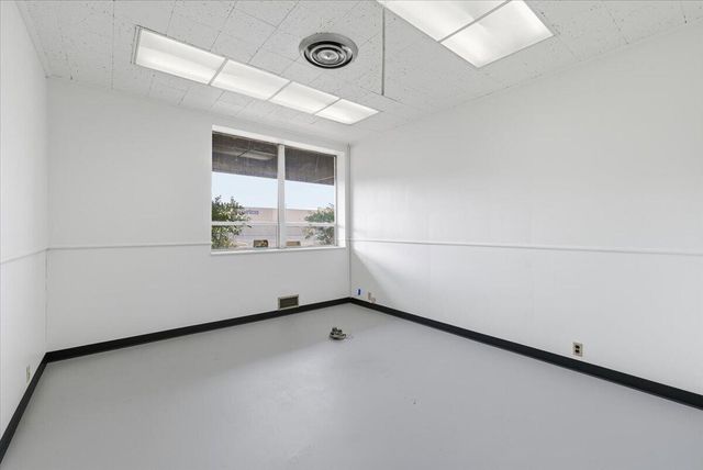 1300 Court Street, Medford, OR 97501