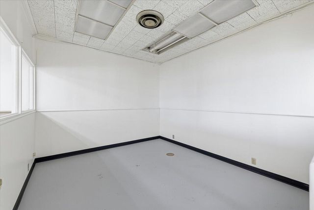 1300 Court Street, Medford, OR 97501