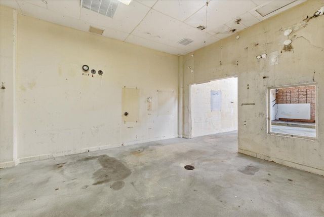 1300 Court Street, Medford, OR 97501