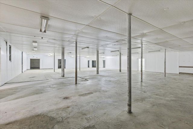 1300 Court Street, Medford, OR 97501