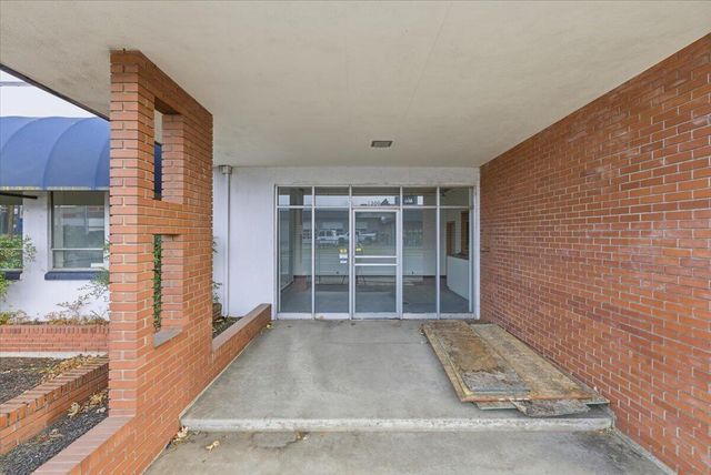 1300 Court Street, Medford, OR 97501