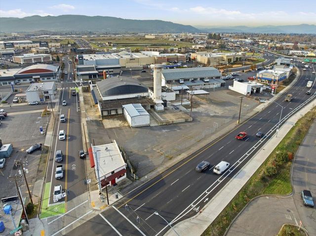 1300 Court Street, Medford, OR 97501