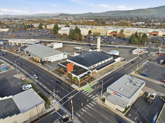 1300 Court Street, Medford, OR 97501