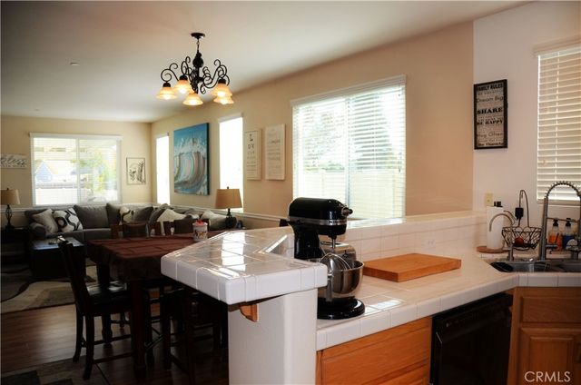 5526 Mountain View, Riverside, CA 92504