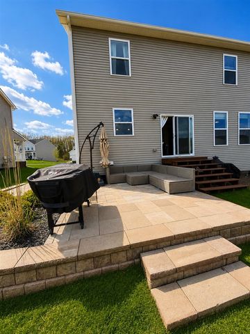 251 Quartz Way, White Lake, MI 48386