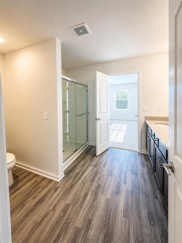 251 Quartz Way, White Lake, MI 48386