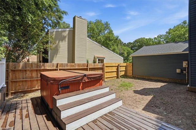 917 Banyan DR, Virginia Beach, VA 23462