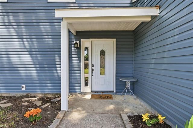 917 Banyan DR, Virginia Beach, VA 23462