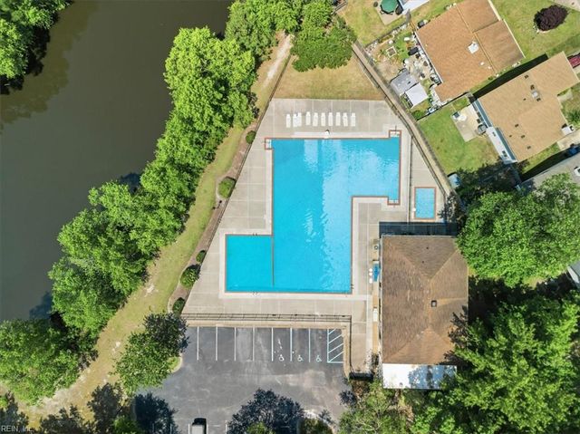 917 Banyan DR, Virginia Beach, VA 23462