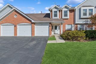 1240 WINFIELD Court 3, Roselle, IL 60172