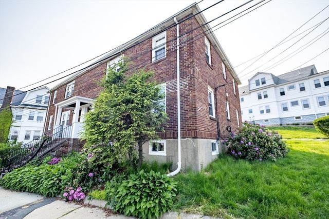 52 Ten Hills Rd 2, Somerville, MA 02144