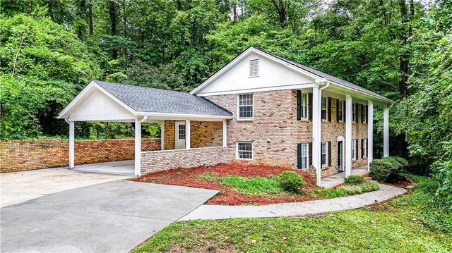 3560 Embry Circle, Atlanta, GA 30341