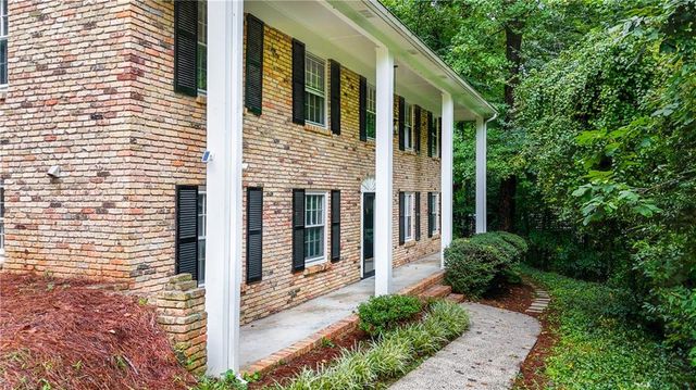 3560 Embry Circle, Atlanta, GA 30341