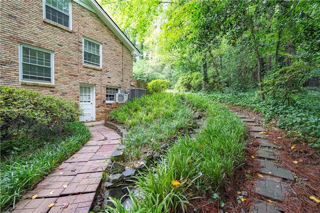 3560 Embry Circle, Atlanta, GA 30341