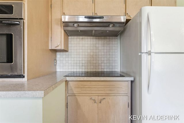 263 S Jefferson Street, Zeeland, MI 49464