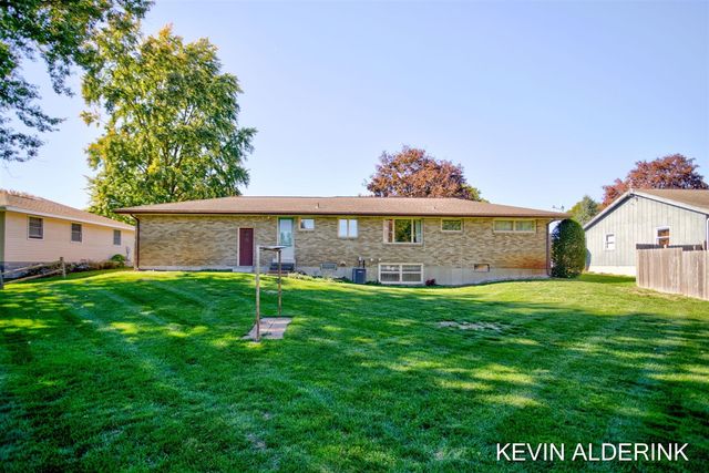 263 S Jefferson Street, Zeeland, MI 49464