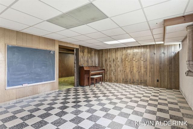 263 S Jefferson Street, Zeeland, MI 49464