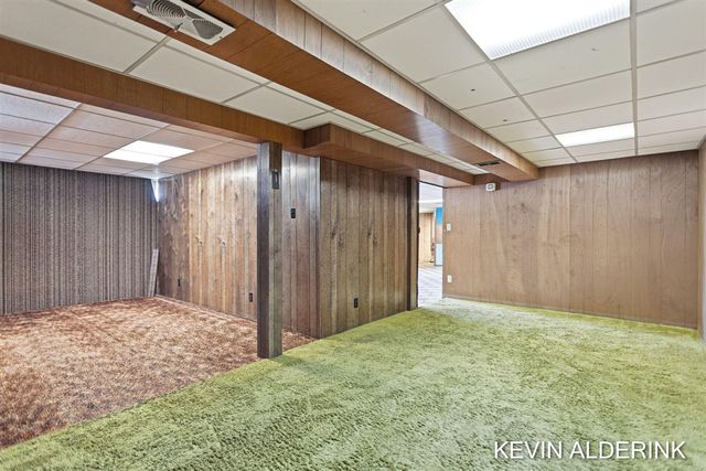 263 S Jefferson Street, Zeeland, MI 49464