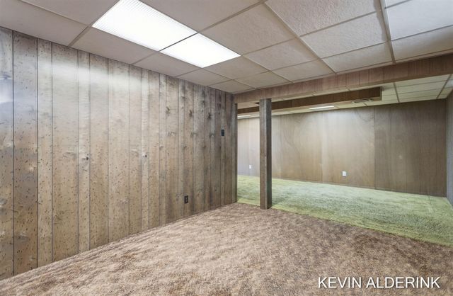 263 S Jefferson Street, Zeeland, MI 49464