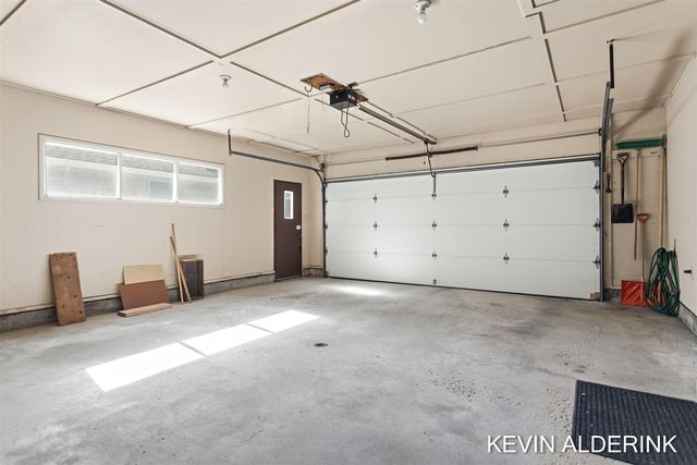 263 S Jefferson Street, Zeeland, MI 49464