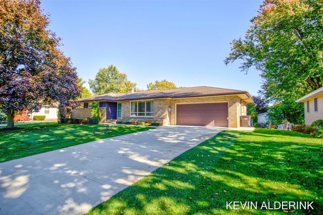 263 S Jefferson Street, Zeeland, MI 49464