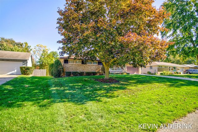 263 S Jefferson Street, Zeeland, MI 49464