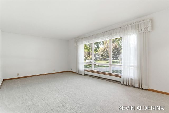 263 S Jefferson Street, Zeeland, MI 49464