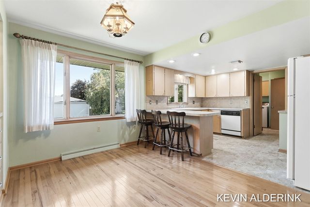 263 S Jefferson Street, Zeeland, MI 49464