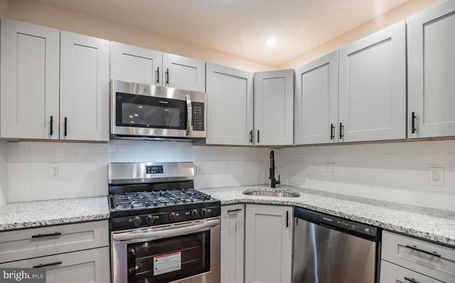 2046 E STELLA ST, Philadelphia, PA 19134