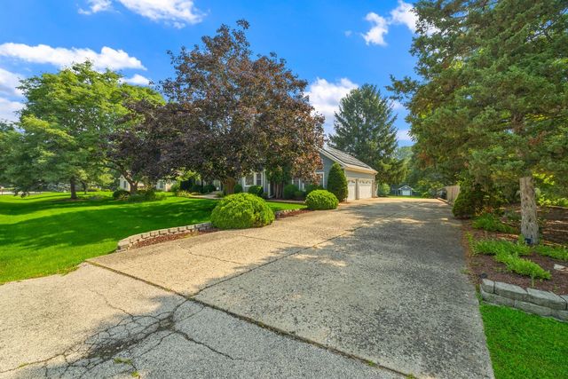 8N215 Peppertree Court, Elgin, IL 60124
