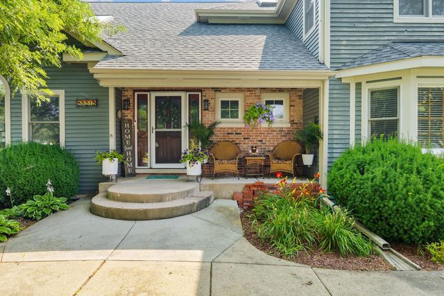 8N215 Peppertree Court, Elgin, IL 60124