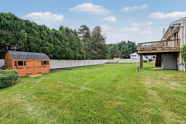 19 Lindy Drive, Carmel, NY 10512