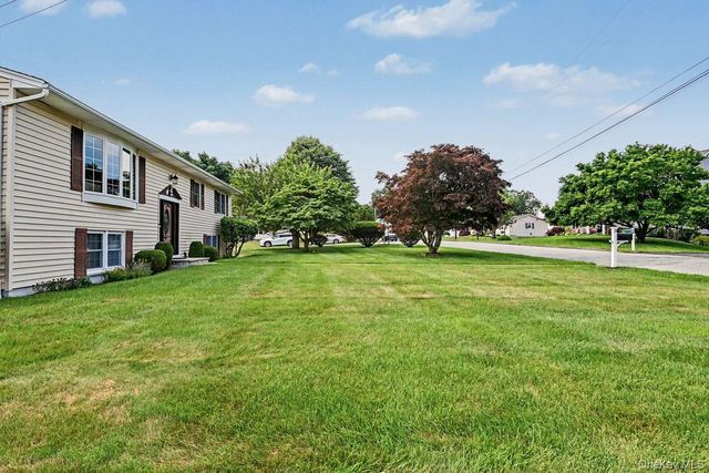 19 Lindy Drive, Carmel, NY 10512