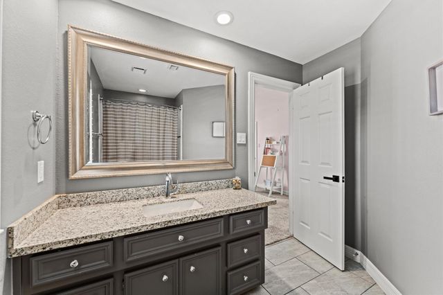 2132 Kilkenny Drive, Pearland, TX 77581