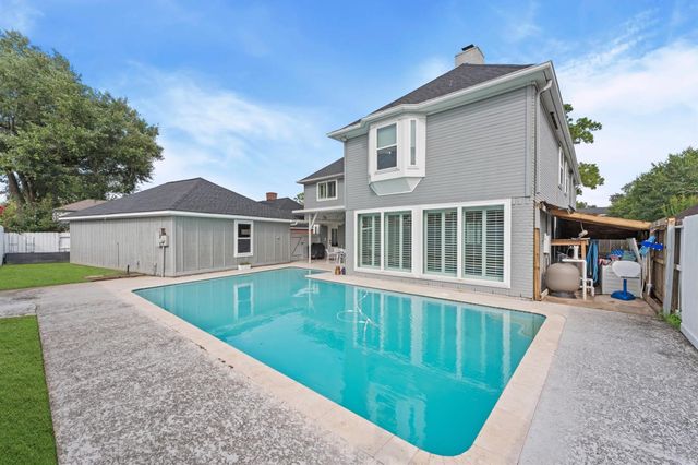 2132 Kilkenny Drive, Pearland, TX 77581