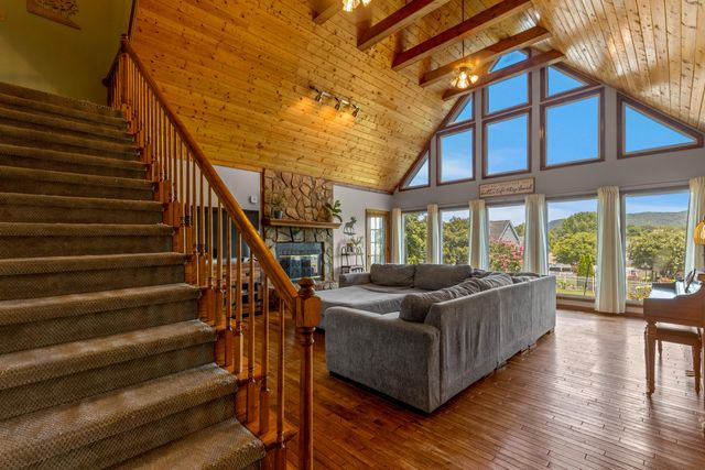 8518 Nesting Trail, Ooltewah, TN 37363