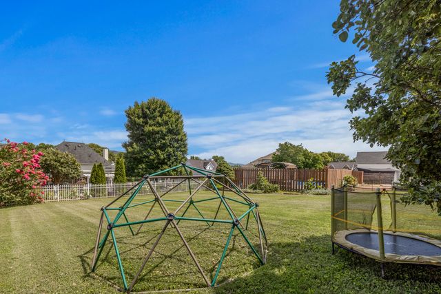 8518 Nesting Trail, Ooltewah, TN 37363